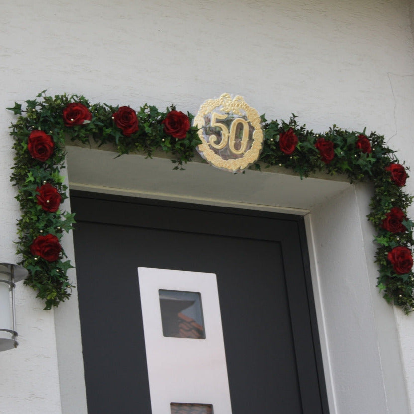 Girlande rot für goldene Hochzeit