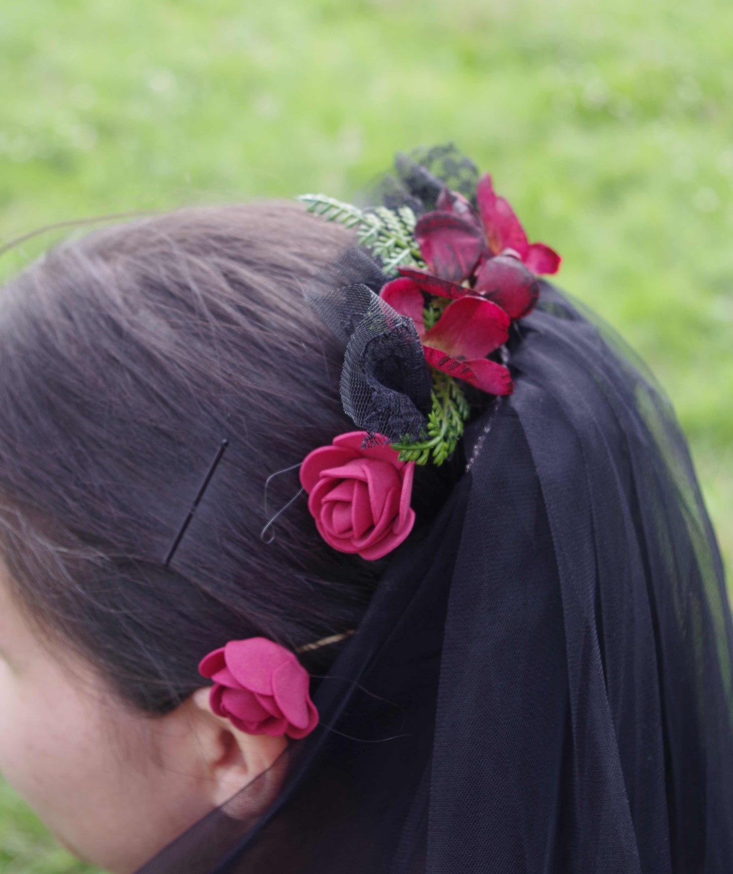 Haarrosen Rot bordeaux Gothic/ Mittelalterhochzeit
