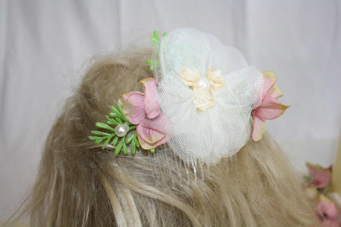 4008 Haarkamm Kommunion cremerosa