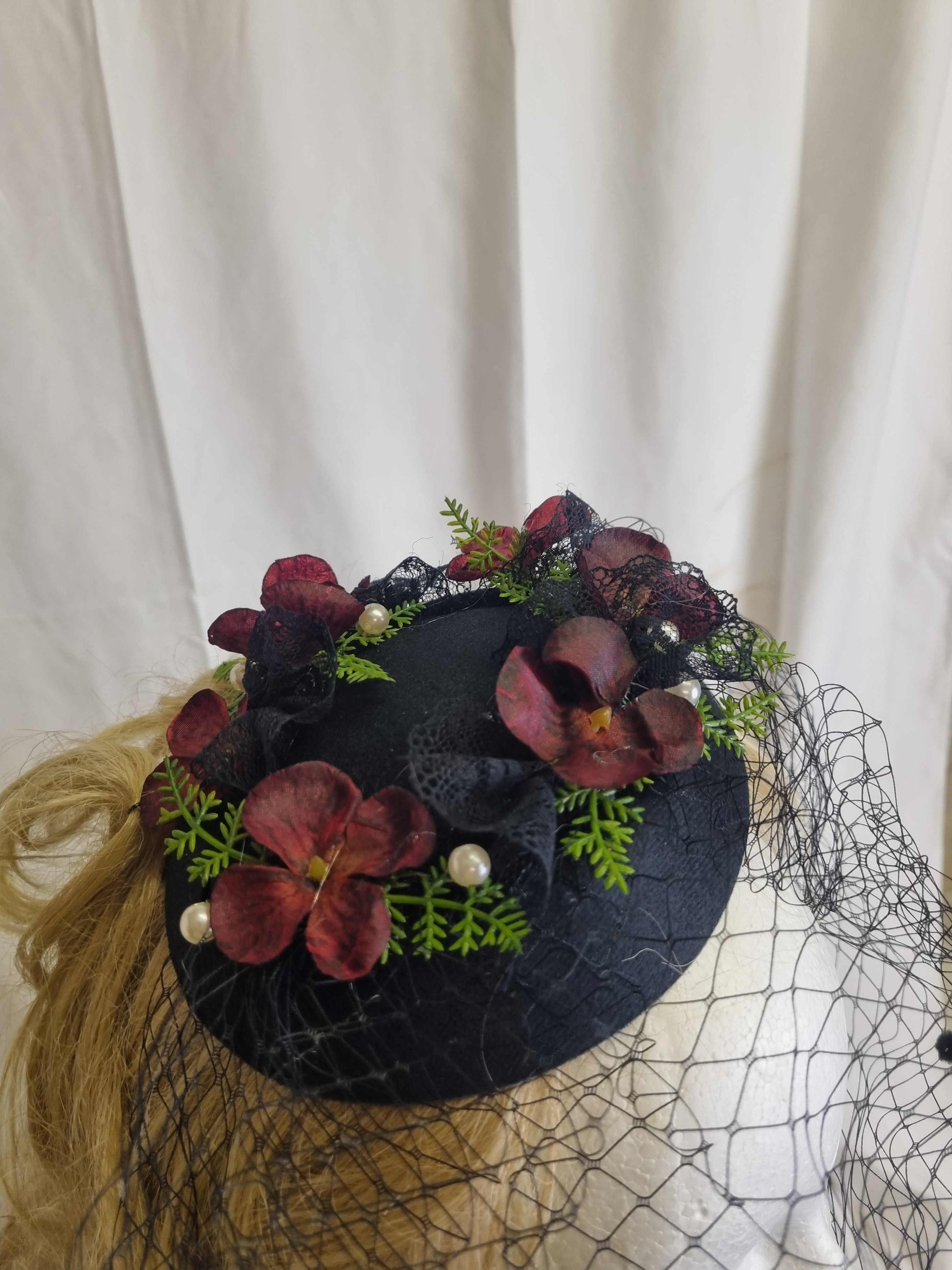 4016 Haarschmuck Gotic Fascinator schwarz