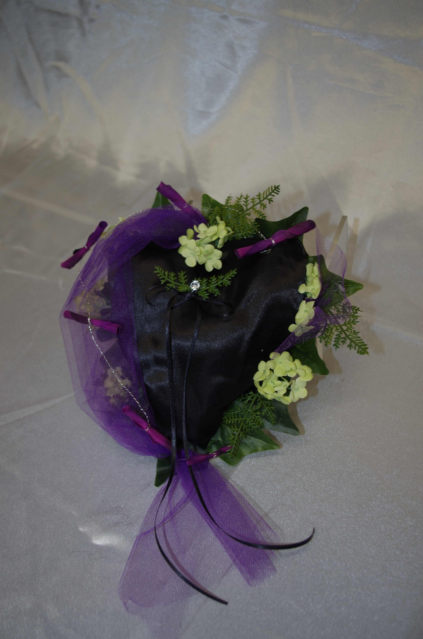 Ringkissen lila schwarz