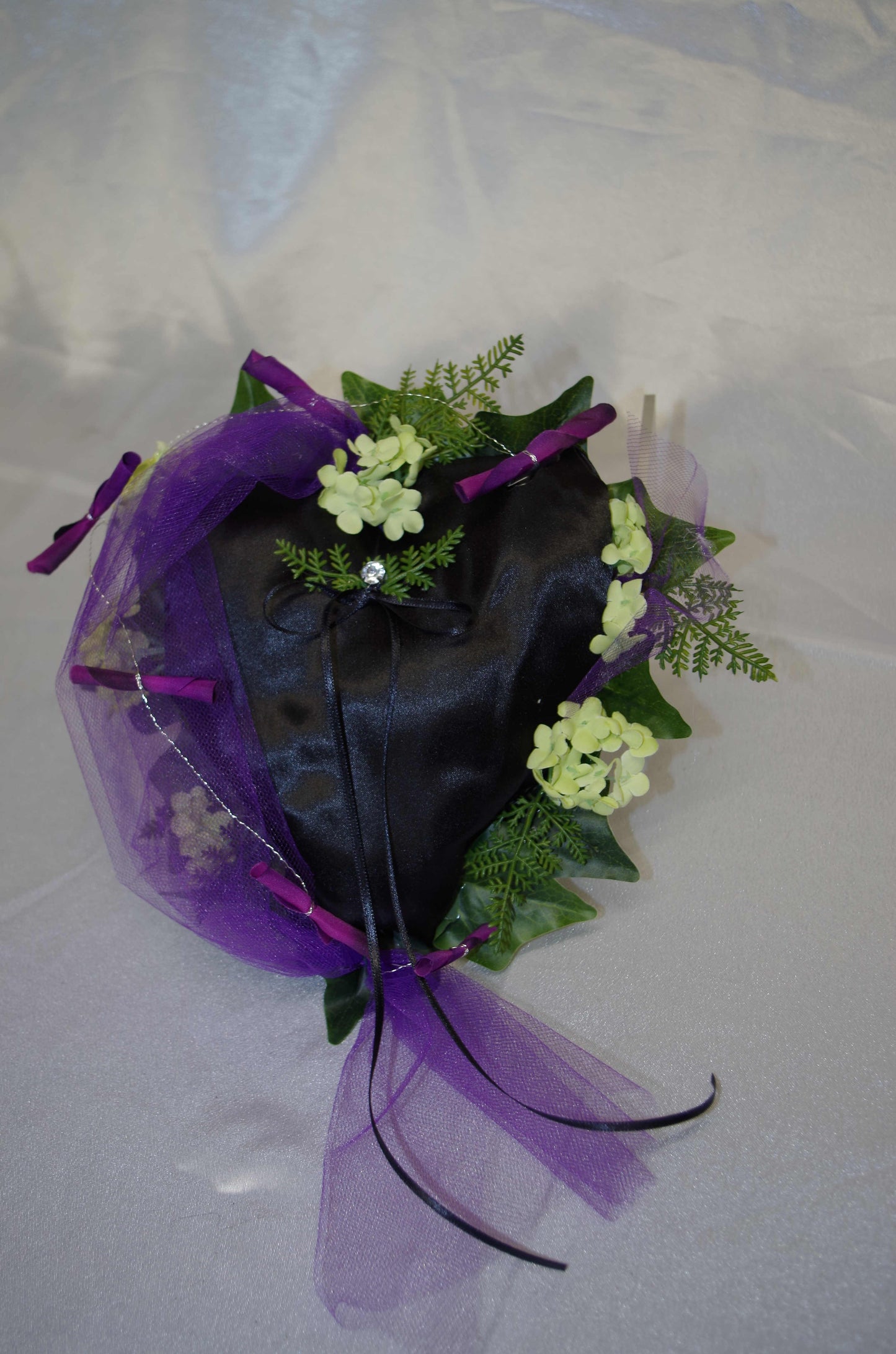 Ringkissen lila schwarz