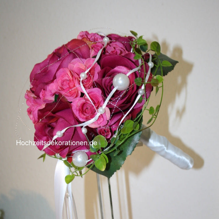 1009 Brautstrauss Kugel pretty in pink