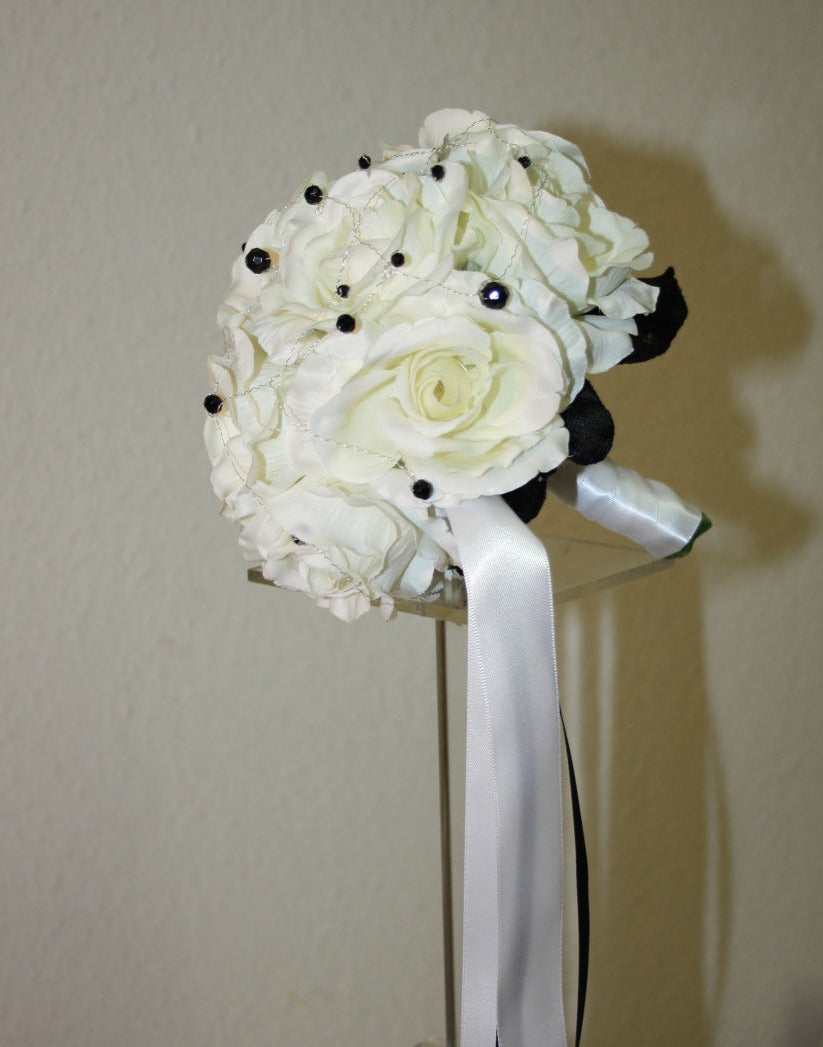 1075 Rosenkugel mini schwarzweiss