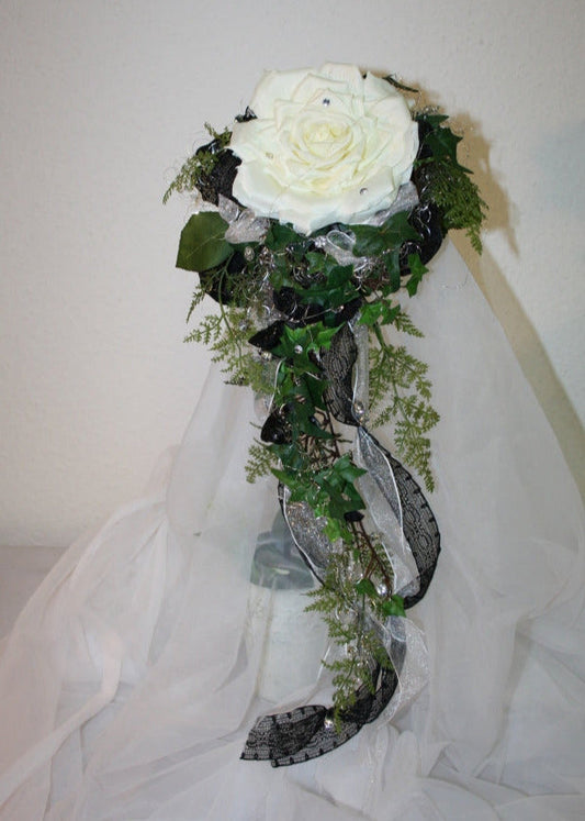 Brautstrauss schwarzweiß 3
