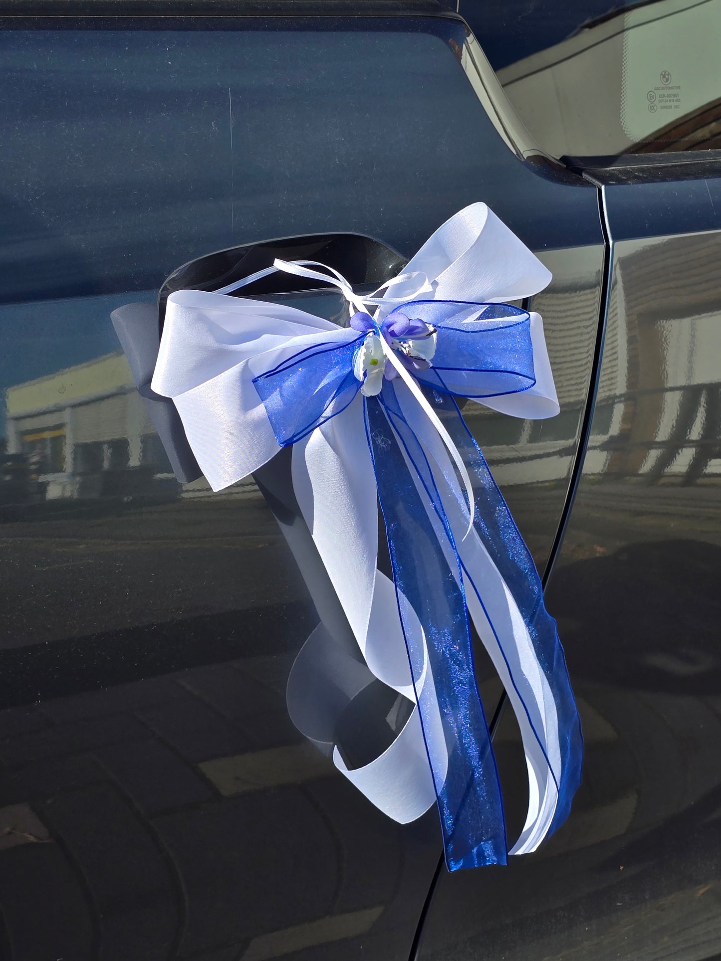 9029 Schleife mit Blüten und Organdy