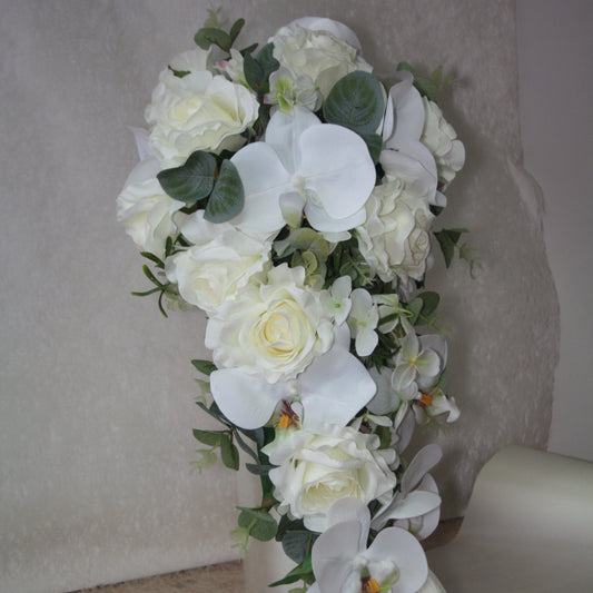 1049a  Brautstrauss Orchideen mit Rosen und Eukalyptus in weiss