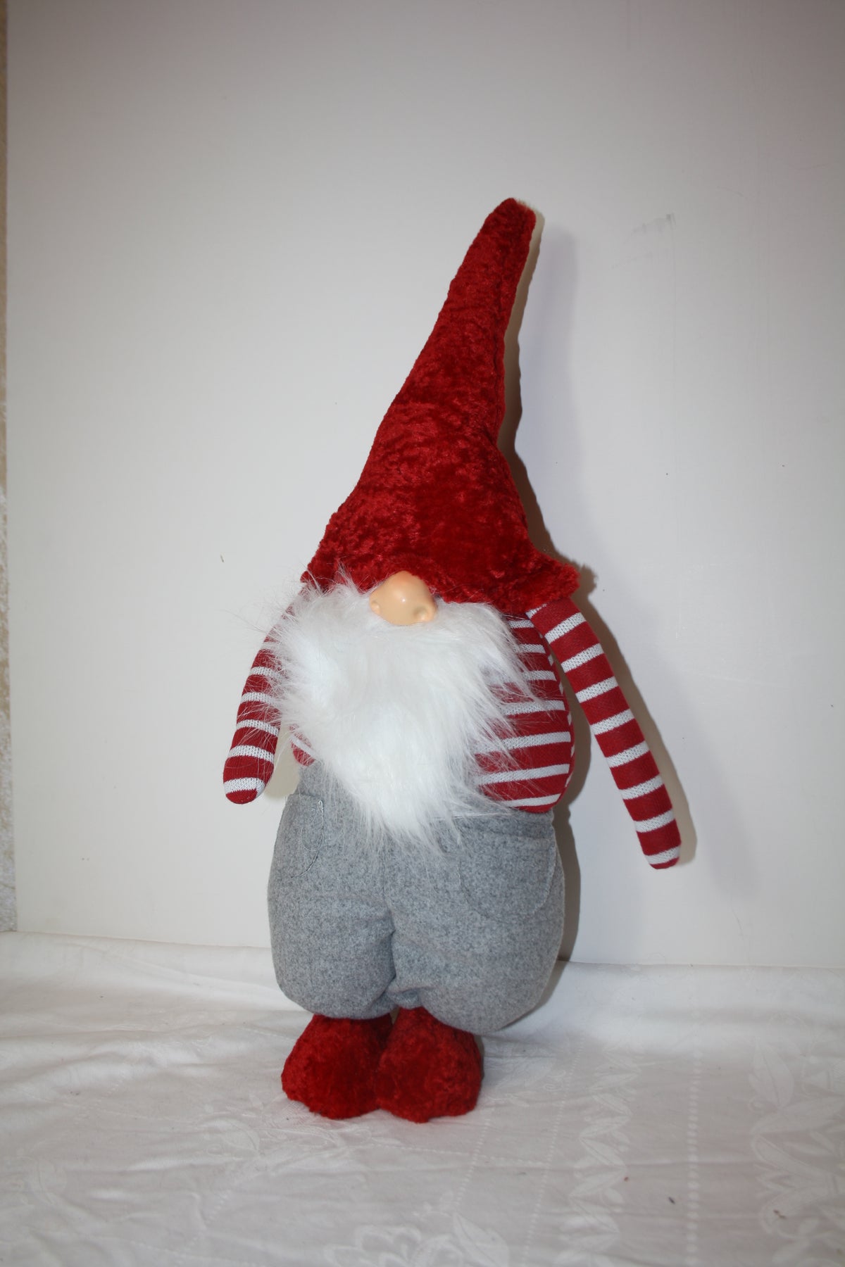 8092 50cm Christmas gnome for the front door
